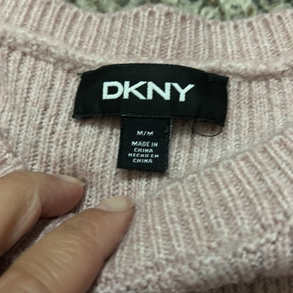 Pink sweater - Picture 2 of 2